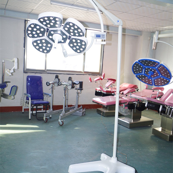 Floor Mobile LED Petal Operation Shadowless Lamp LED Operating Room Surgical Lights