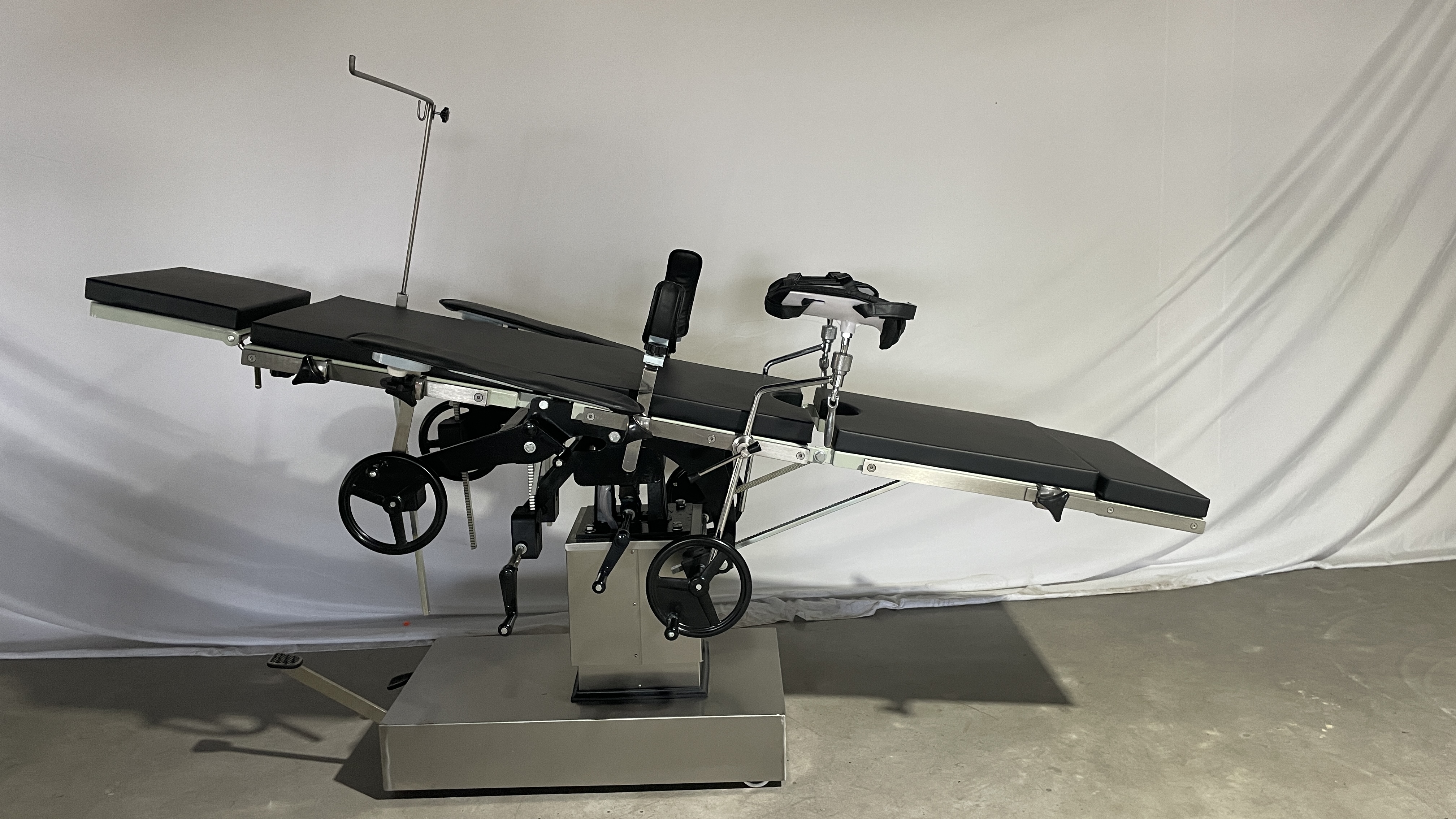 SXS3001 Side Operated Comprehensive Operating Table